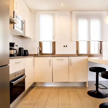 Apolo En Madrid Apartment Exterior photo