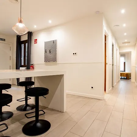 Apolo En Madrid Apartment Exterior photo